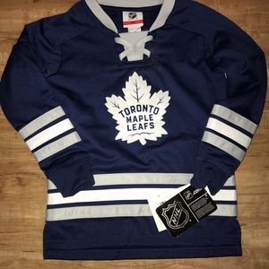 Toronto maple leafs jersey